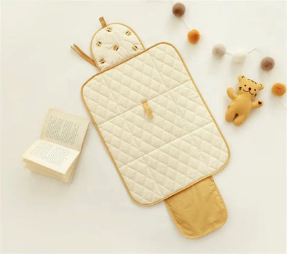 BearFold™ – Foldable Baby Changing Mat – Practical Bear Motif Underlay 4