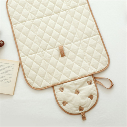 BearFold™ – Foldable Baby Changing Mat – Practical Bear Motif Underlay 7