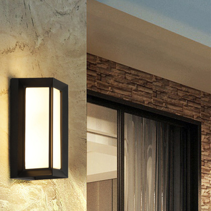 Contemporary Black Outside Wall Lamp