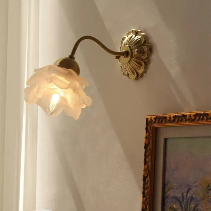 BloomLume – Vintage Flower Glass Wall Light 4