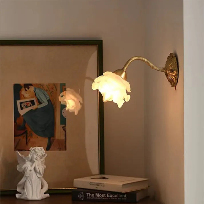 BloomLume – Vintage Flower Glass Wall Light 5