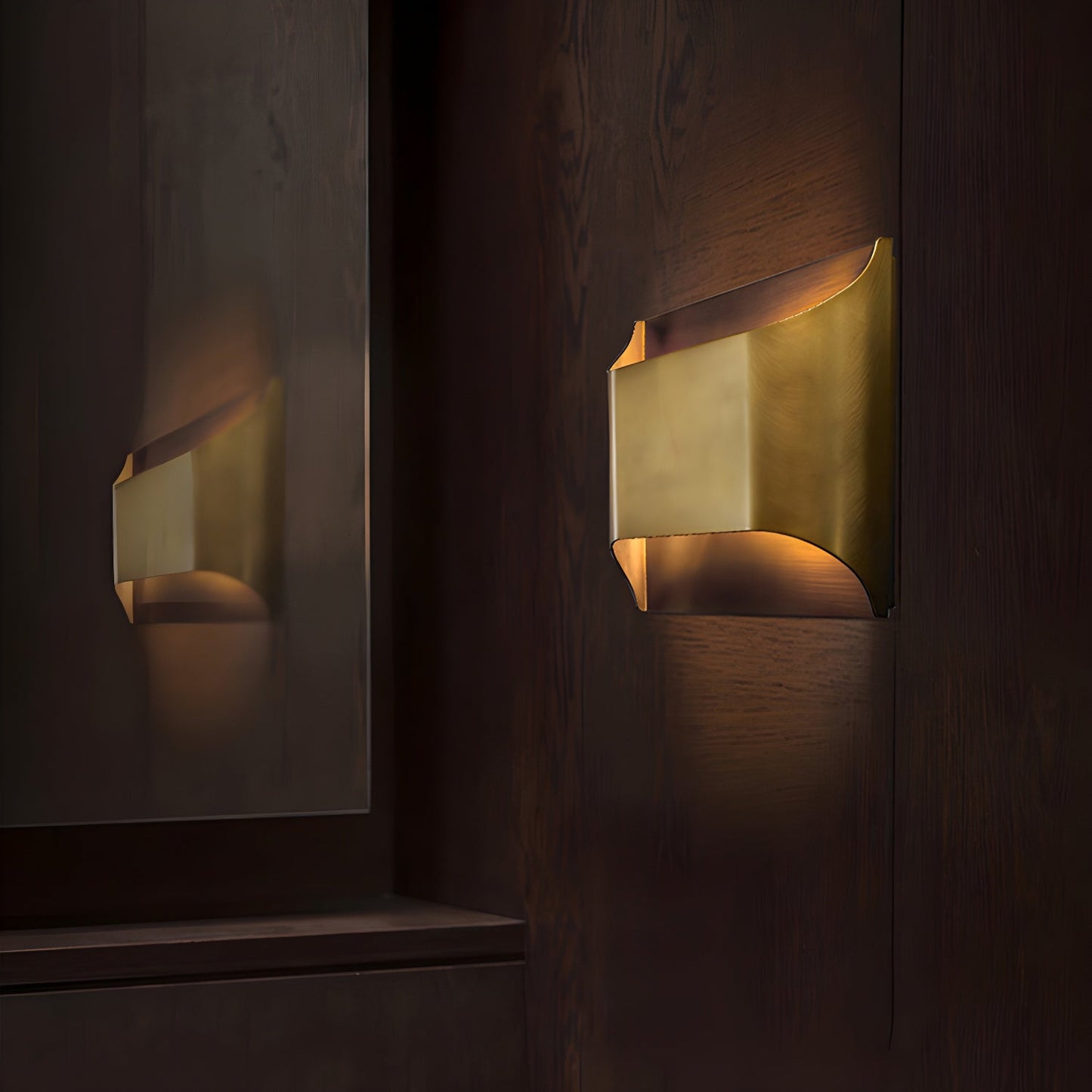 BrassElegance | Elegant Modern Brass Wall Sconce for Indoor Lighting 2