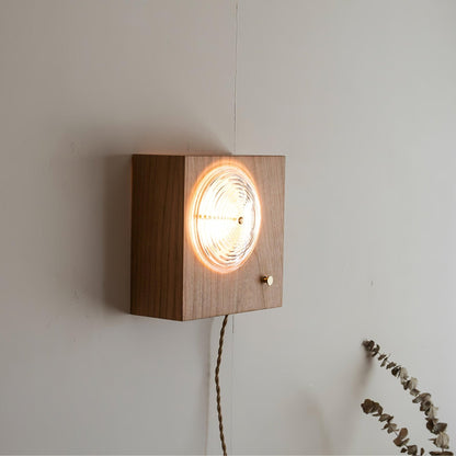 CameronWood | Charming Vintage Camera Wall Lamp with Warm Wood Accent 2