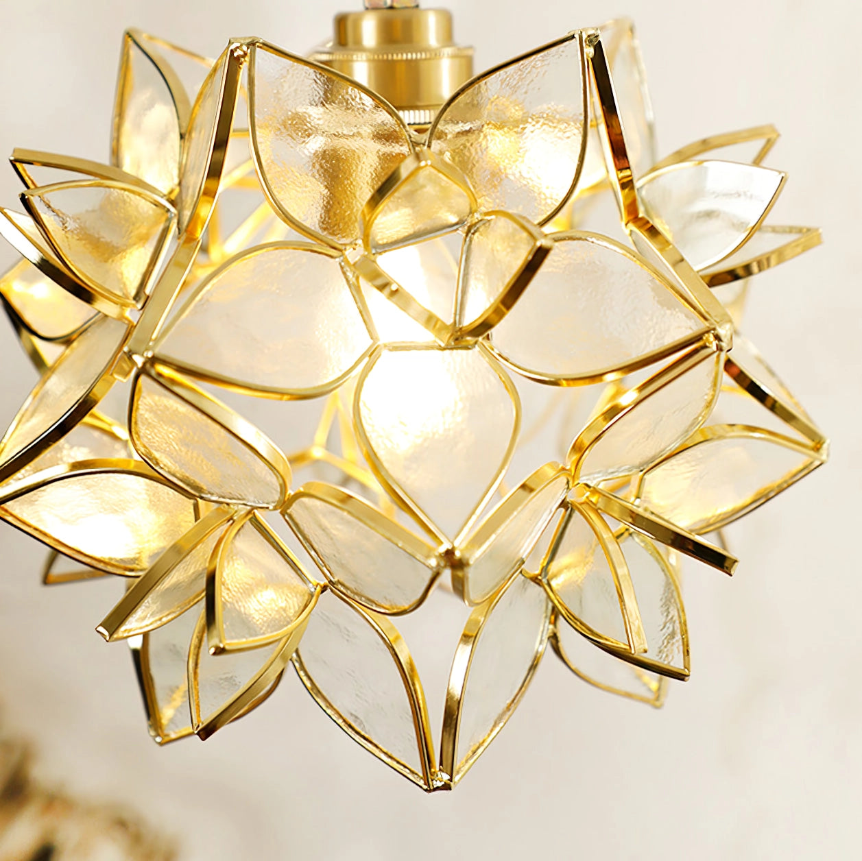Elegant Shell Pendant Light Fixture