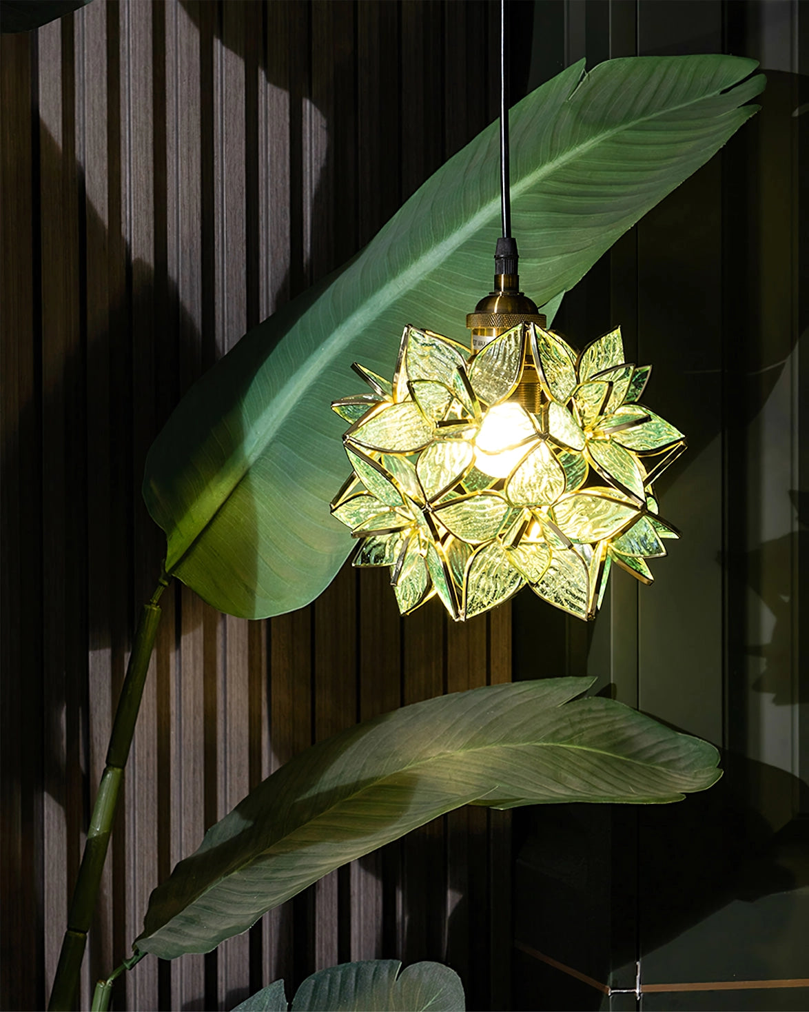 Elegant Shell Pendant Light Fixture