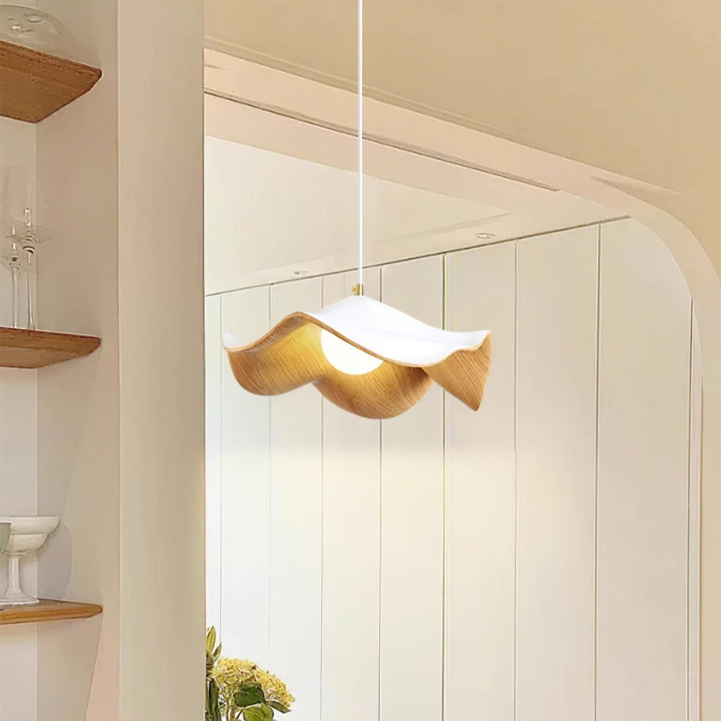 Minimalist Wave Resin Hanging Lamp