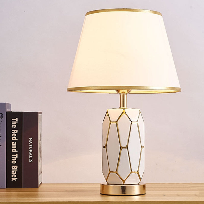 CeramiGlow – Retro Ceramic Desk Lamp for a Nostalgic Touch 2