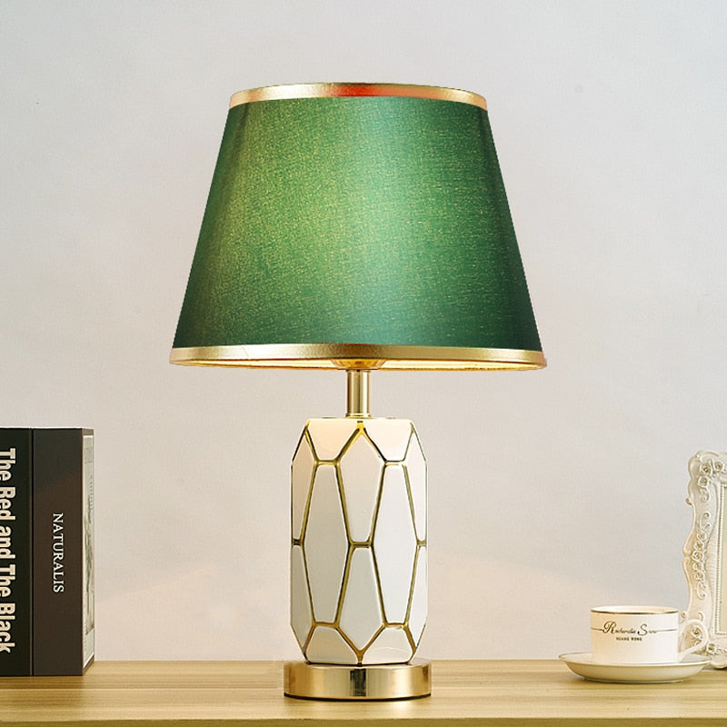 CeramiGlow – Retro Ceramic Desk Lamp for a Nostalgic Touch 4