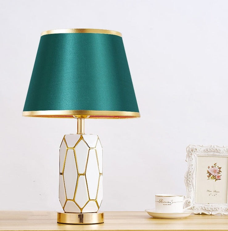 CeramiGlow – Retro Ceramic Desk Lamp for a Nostalgic Touch 6