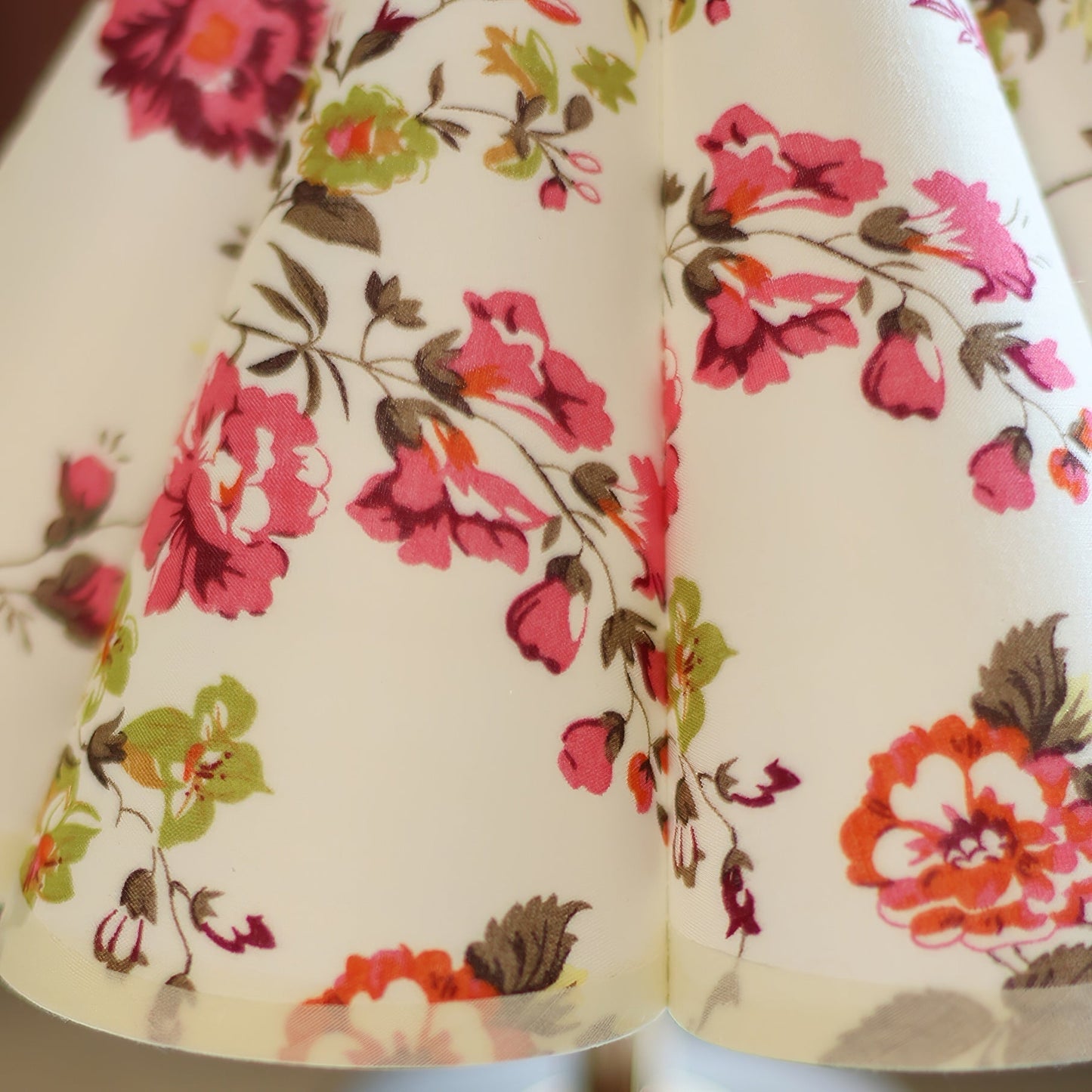 CharmeGlow - Vintage-Inspired Lamp with Soft, Warm Glow 7