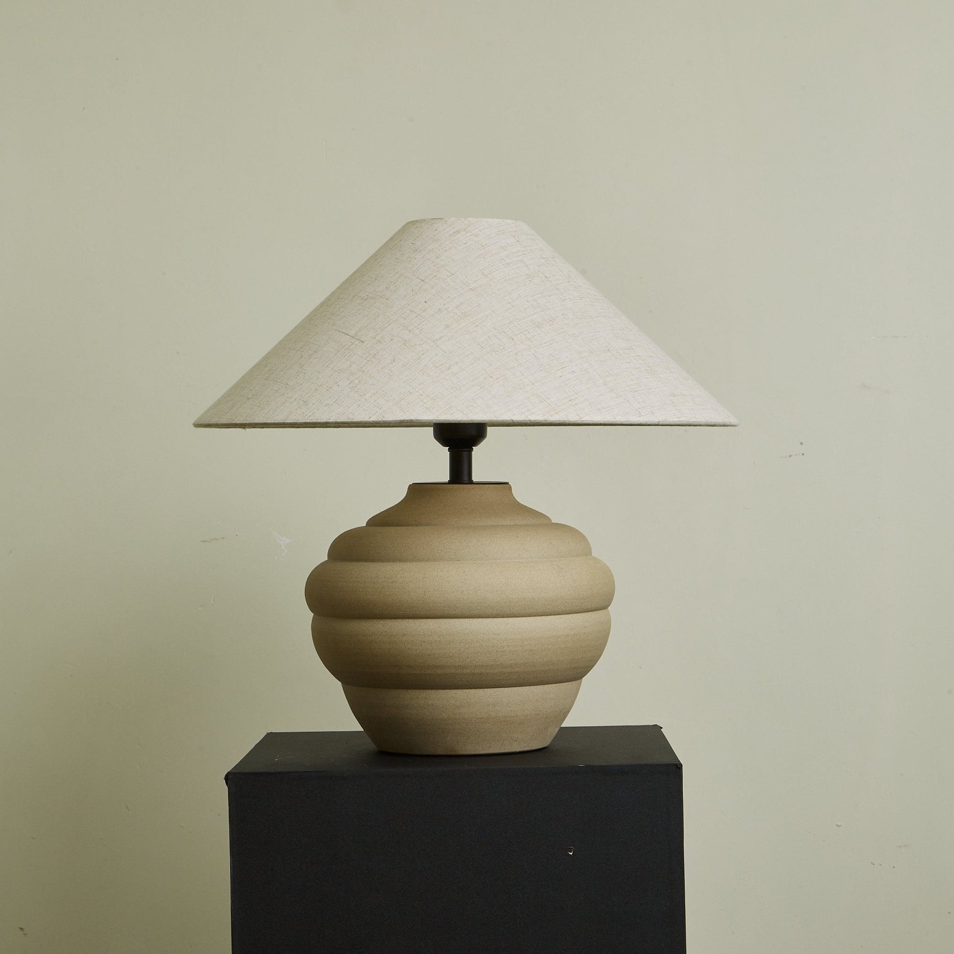Clasmo Table Lamp 4