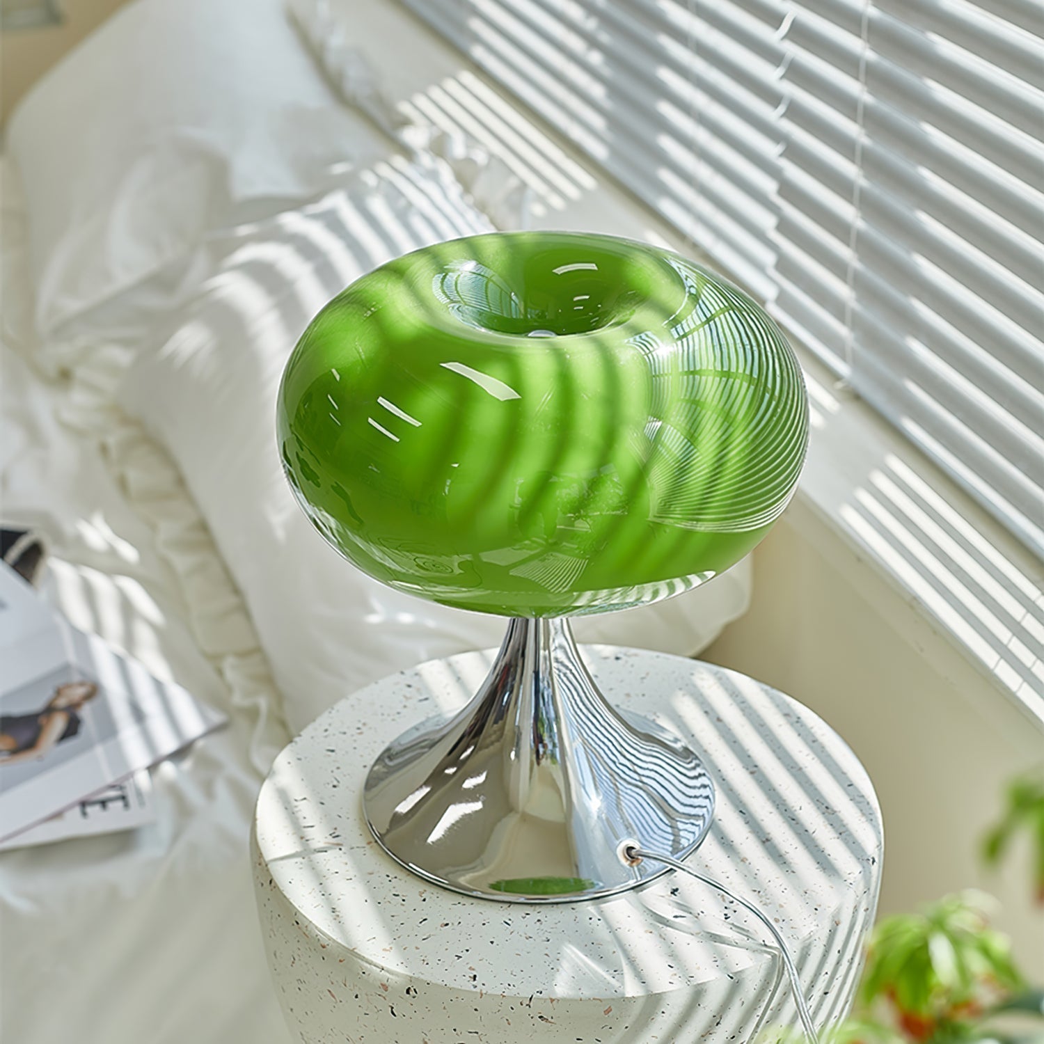 ColorPop – Contemporary Glass and Metal Lamp 4