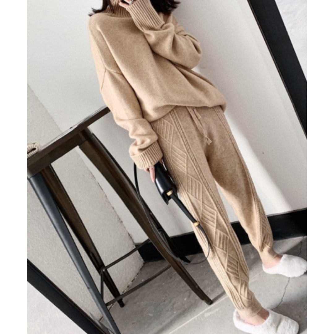 ComfyLuxe | Stylish High-Waisted Women's Joggers for All Seasons 1