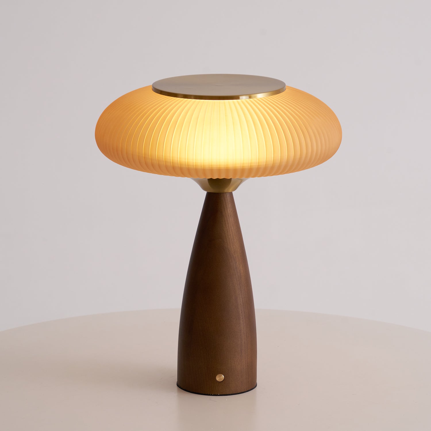 Conical Matsuteko Table Lamp 3