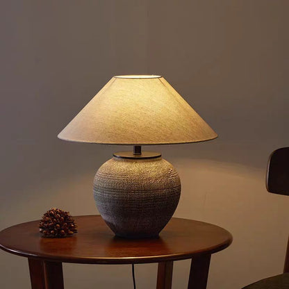 Stylish Ceramic Desk Lamp With Linen Shade