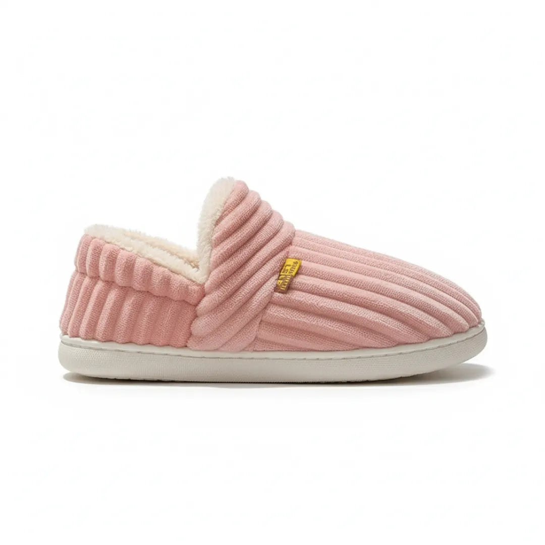 CottonChic | Cozy Stylish Women's Slippers with Soft Fur Lining 1