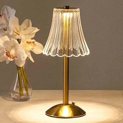 CrystalLuxe - Vintage Table Lamp with Elegant Shine 5