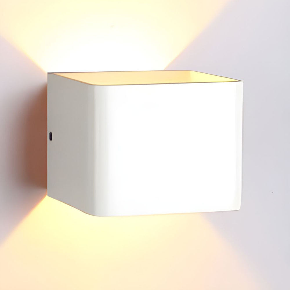 Cubbon Wall Lamp 2