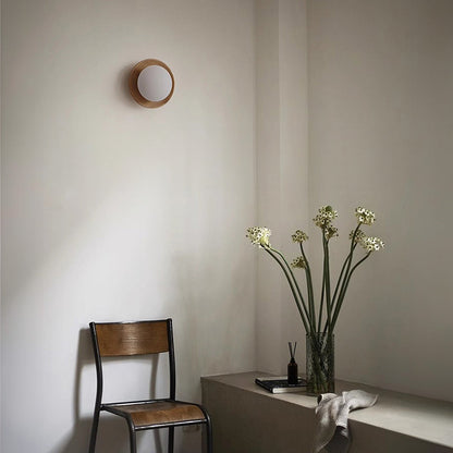 Classic Wooden Wall Lamp with Glass Shade