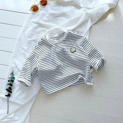 Title: Women's Long Sleeve Shirt - Perfect for Every Season - Cotton

Description: Check out our Women's Long Sleeve Shirt! Made from soft cotton, it's perfect for every season. Whether you're dressing it up or keeping it casual, this shirt is super versatile and comfy. Grab yours now and elevate your wardrobe!

Handle: womens-long-sleeve-shirt-every-season-cotton

Variants: 
- Size S: Small
- Size M: Medium
- Size L: Large
- Size XL: Extra Large