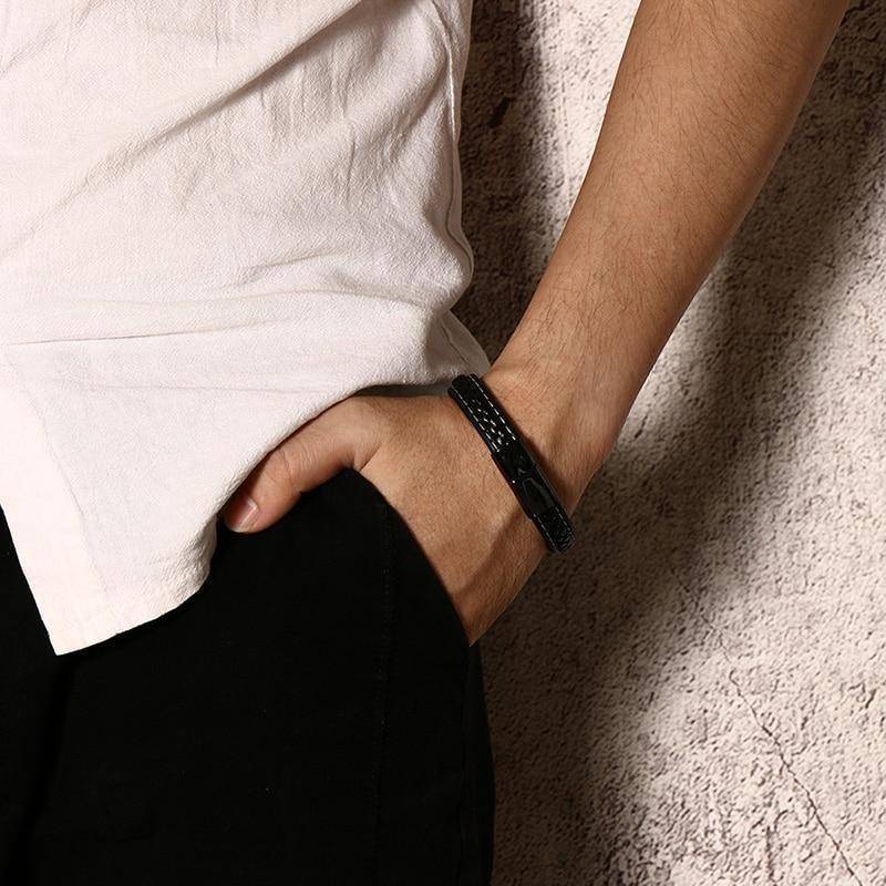 Diablocraft | Elegant Stylish Leather Medical Alert Bracelet for Diabetes 3