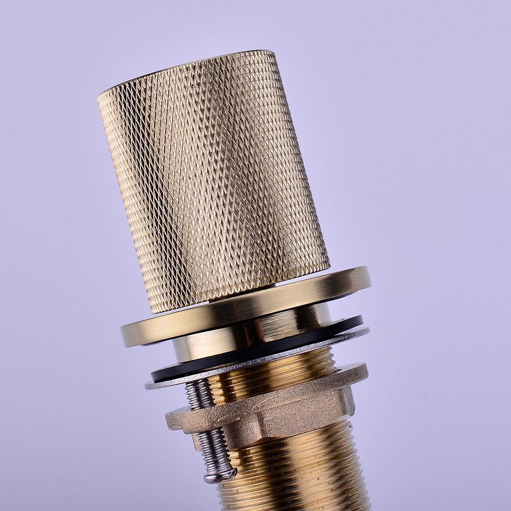 Dual Handle Bathroom Sink Faucet With Mesh Filter Spout