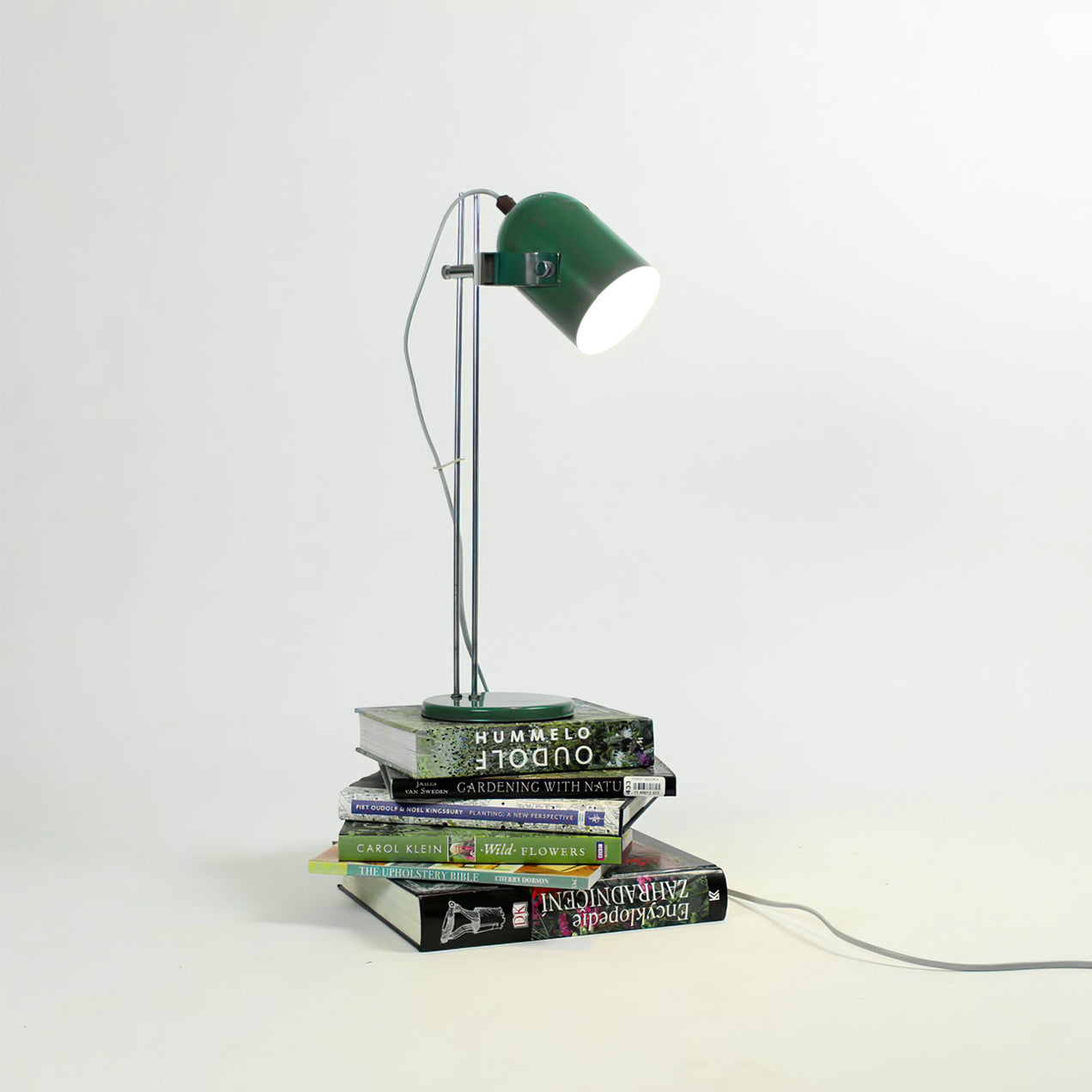 FlexLume - Elegant Lamp with Flexible Design and Warm Glow 8