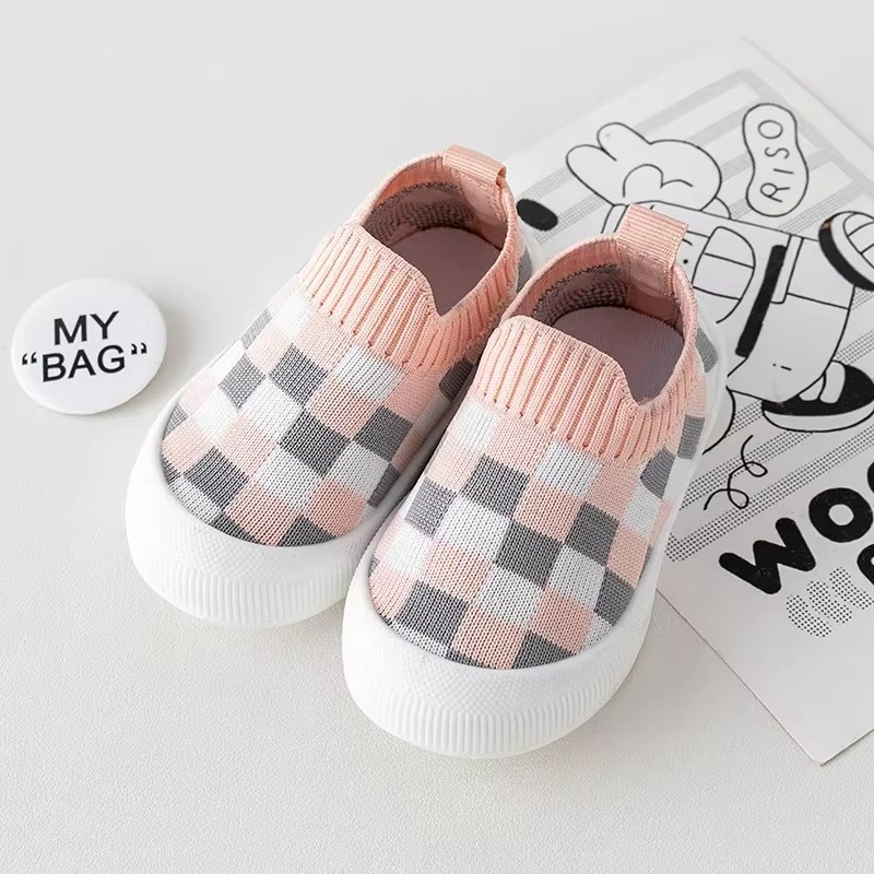Flexible Slip-On Shoes for Toddlers with Non-Slip Sole and Checkered Pattern - Comfortable Slip-On Shoes 6