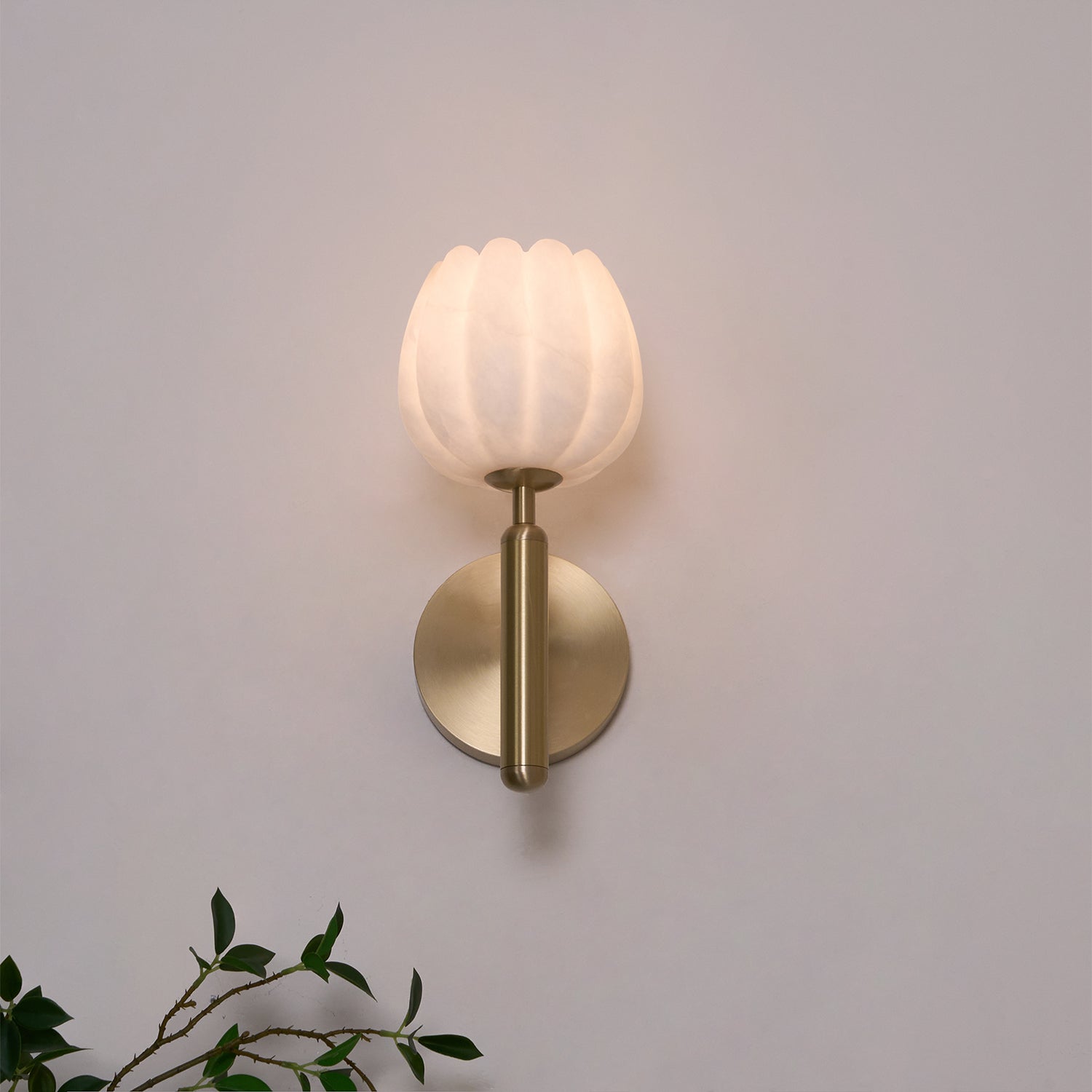 FloraGlow | Elegant Brass Alabaster Wall Sconce Lighting for Modern Interiors 7