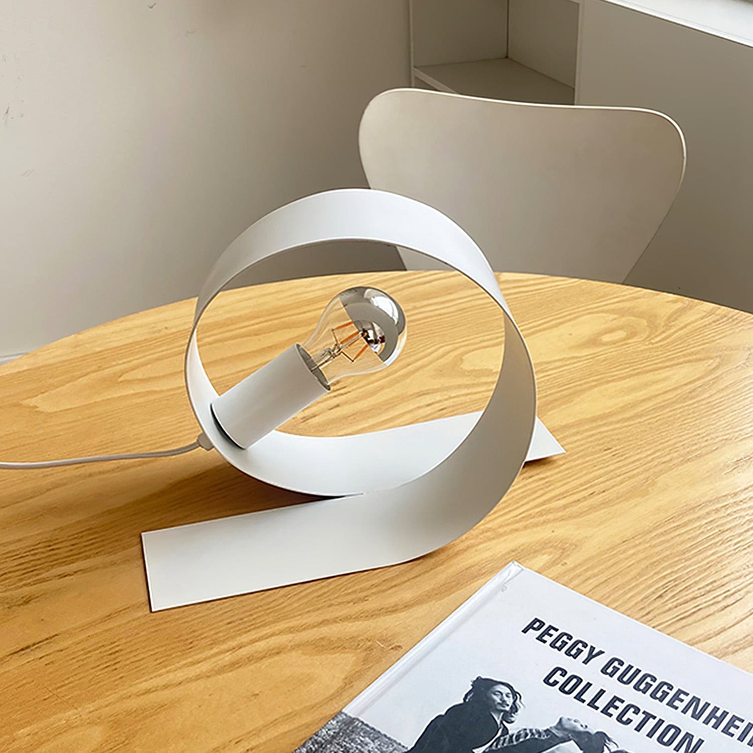 FormAura - Table Lamp 1