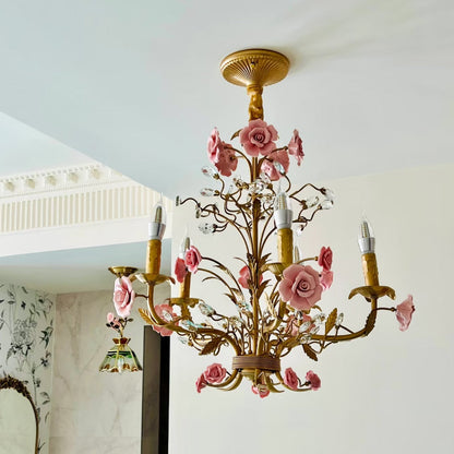 Elegant Crystal Pendant Ceiling Lamp in Classic Style