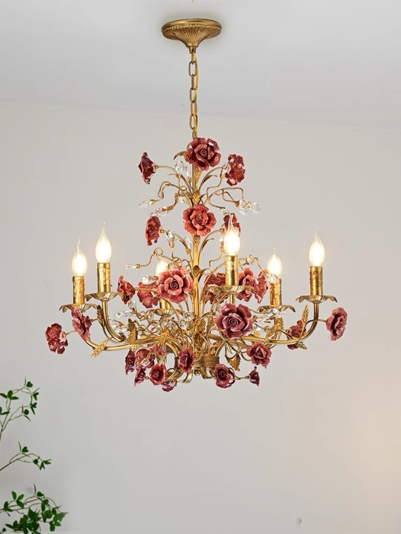 Elegant Crystal Pendant Ceiling Lamp in Classic Style