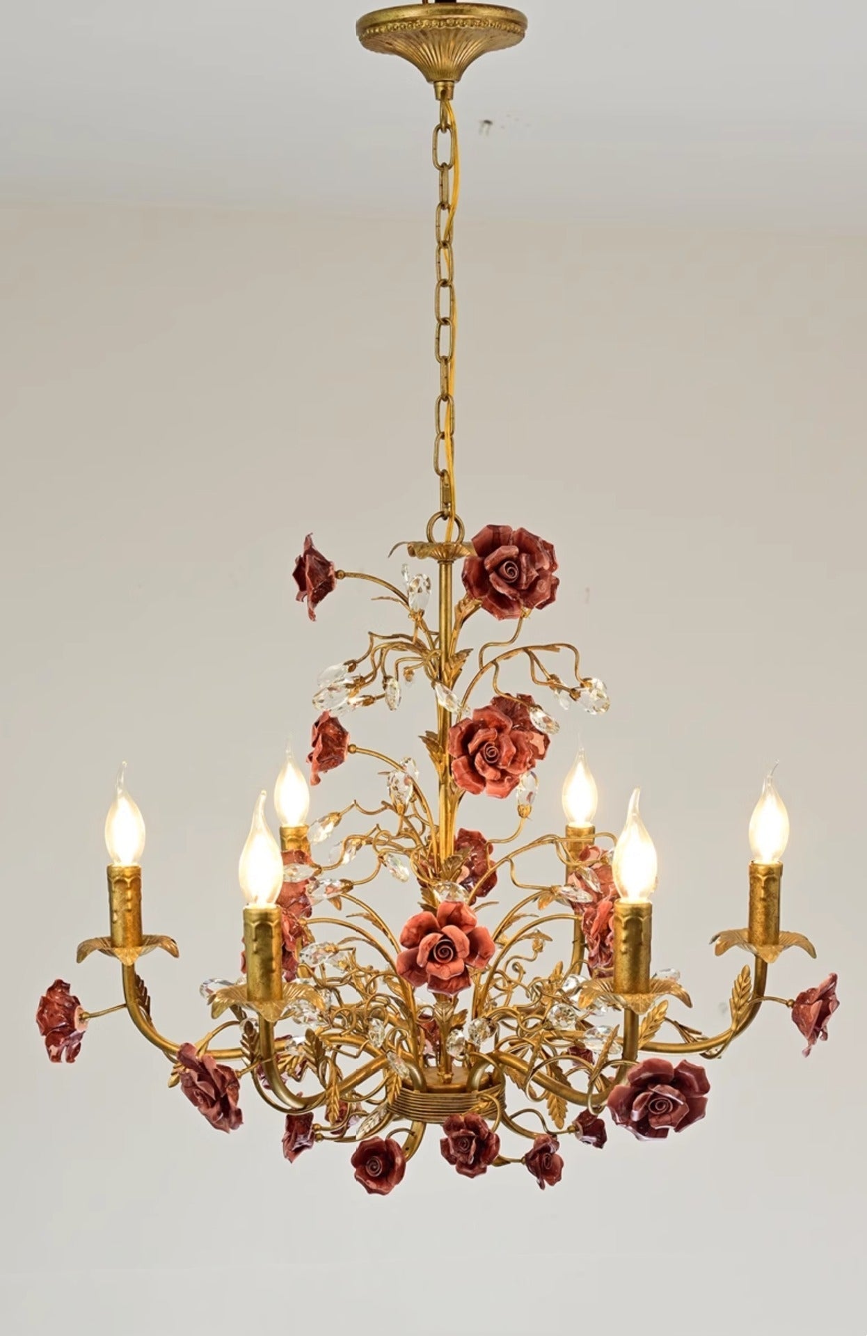Elegant Crystal Pendant Ceiling Lamp in Classic Style
