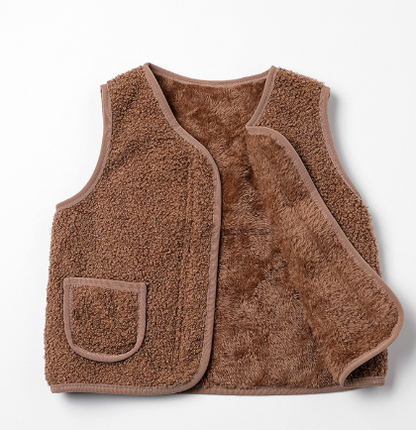FrostEase™ – Lightweight teddy vest – For cold days in style 1