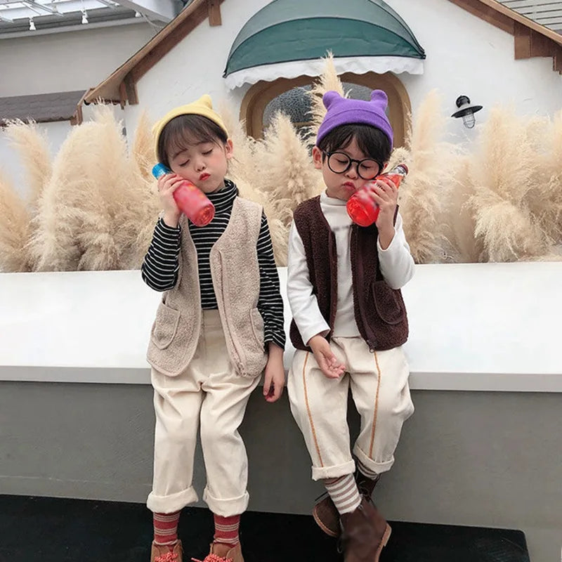 FrostEase™ – Lightweight teddy vest – For cold days in style 5
