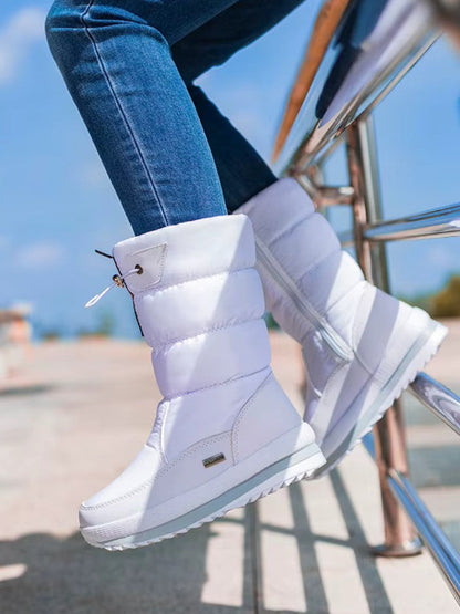 FrostGuard | Stylish Waterproof Women's Snow Boots for Winter Adventures 2