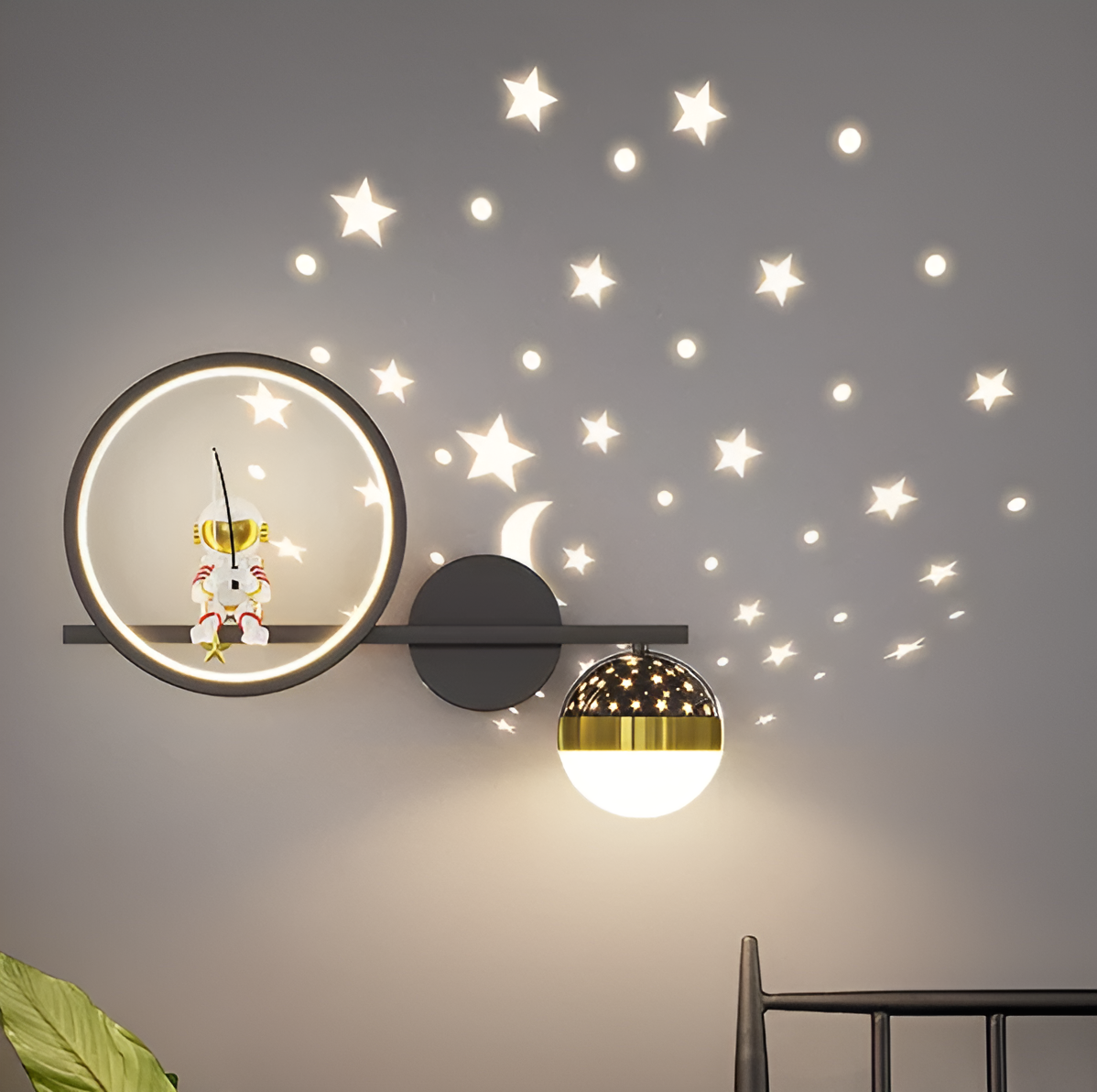 Colorful Kid's LED Wall Light with Starry Night Projection