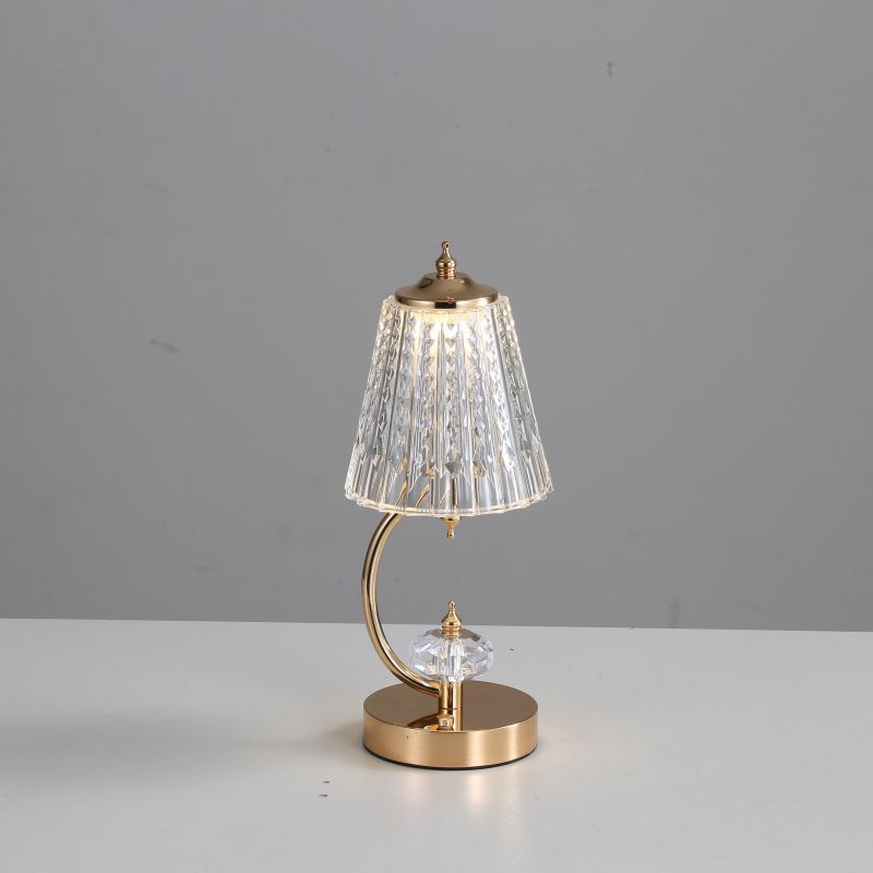 GleamAura – Vintage Crystal Lamp 1
