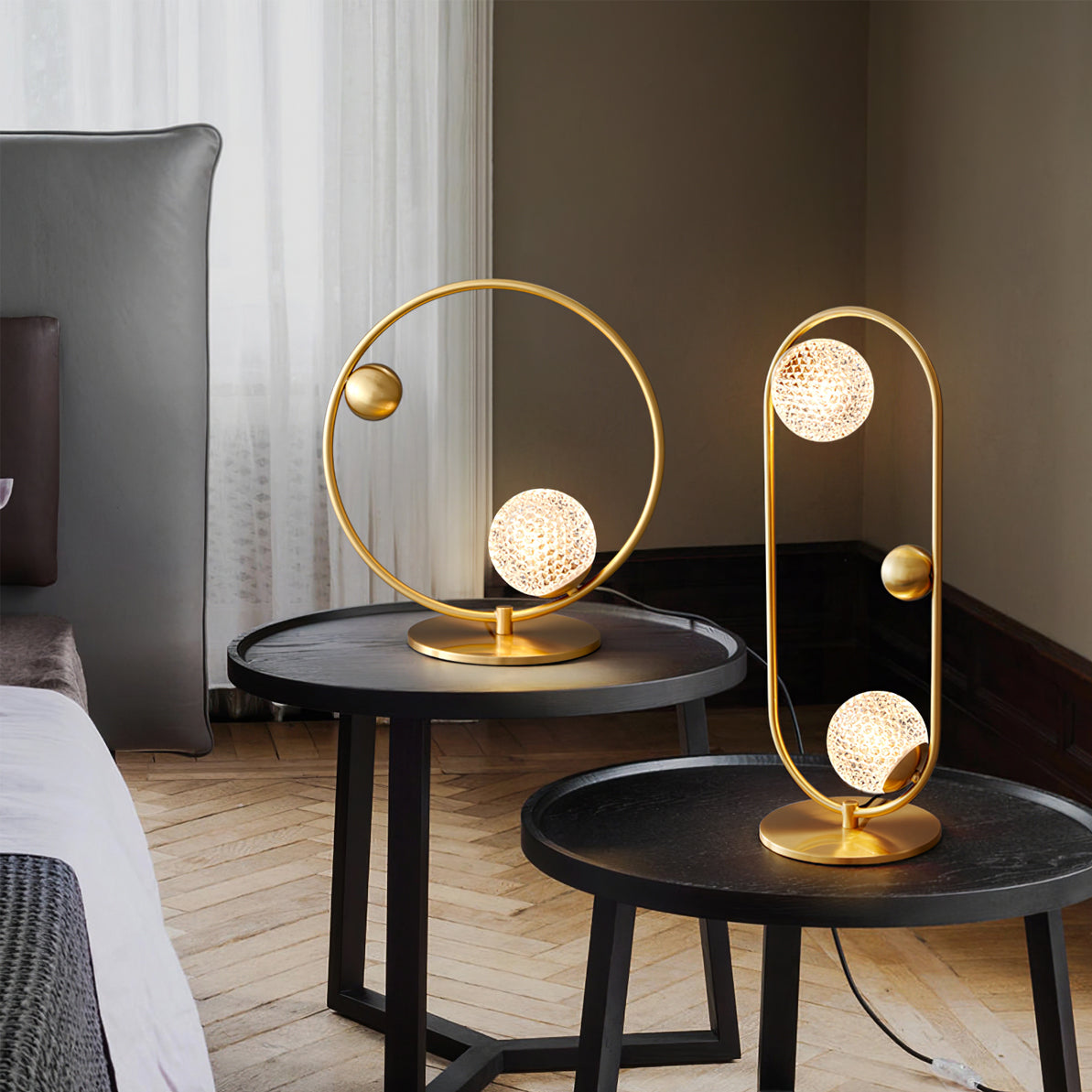 GlobeLume – Stylish Table Lamp with Circular Glass Diffusers 6