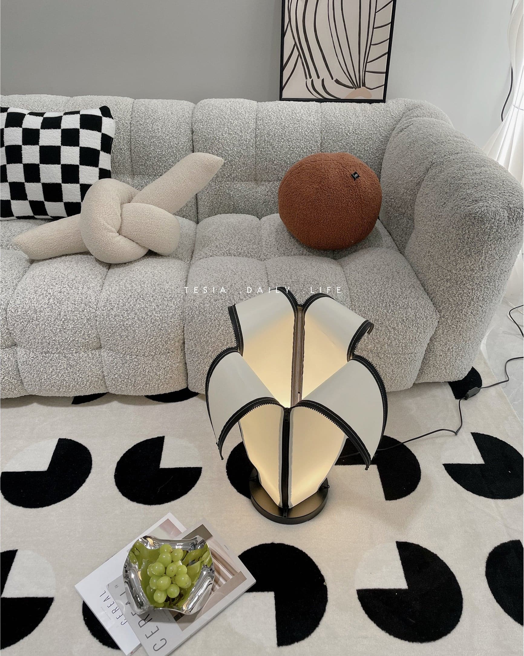GlowBanana - Table Lamp with Joyful Banana Shape and Soft Radiance 5