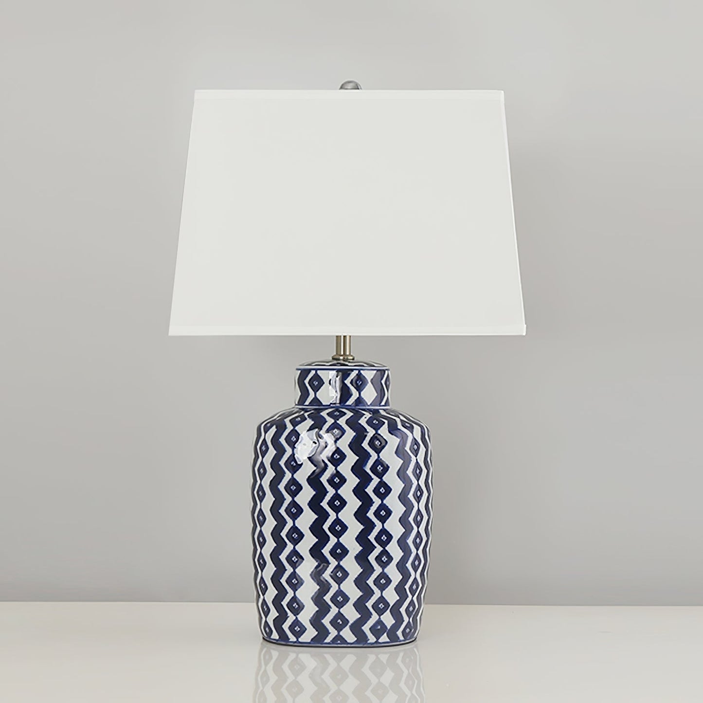GlowBeryl - Table Lamp with Classic Style and Inviting Glow 5