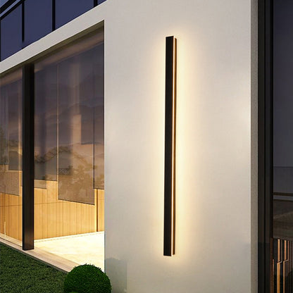 GlowEdge | Contemporary Exterior Wall Lamp with Energy-Efficient LED 2