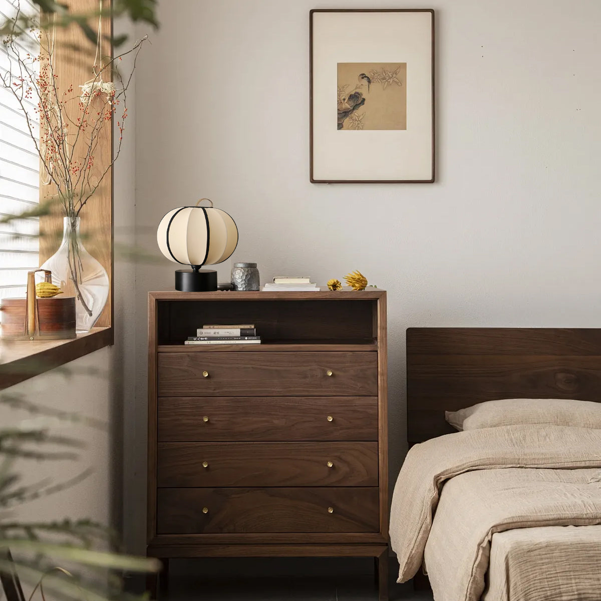 GlowEllos - Contemporary Lamp with Soft, Warm Illumination 4