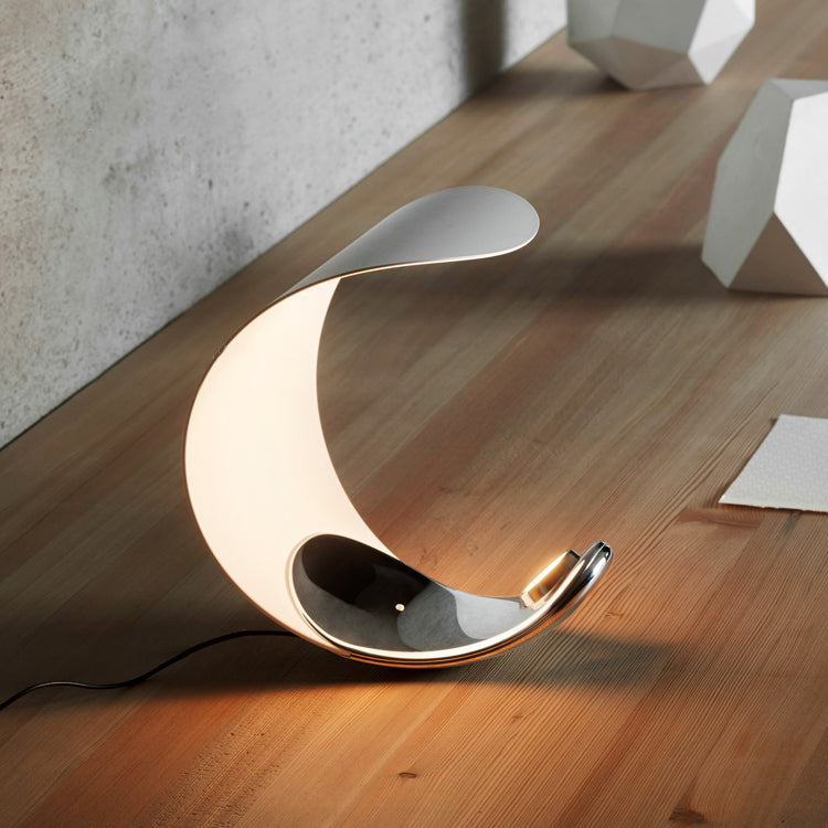 GraceGlow - Table Lamp with Elegant Swirls and Soft Glow 2