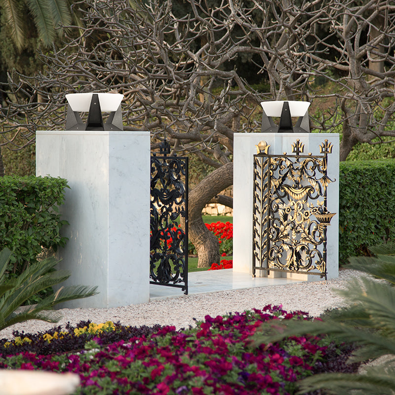Energy Saving Garden Column Lamp - Small Strong Build