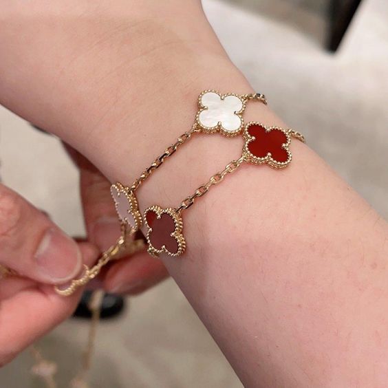 Delicate Flower Charm Bracelet 14K Gold Plated Stainless Steel