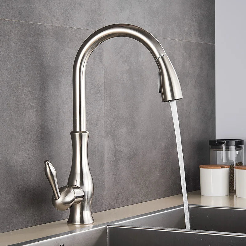 Luxury Brushed Gold Kitchen Faucet With Spray Nozzle