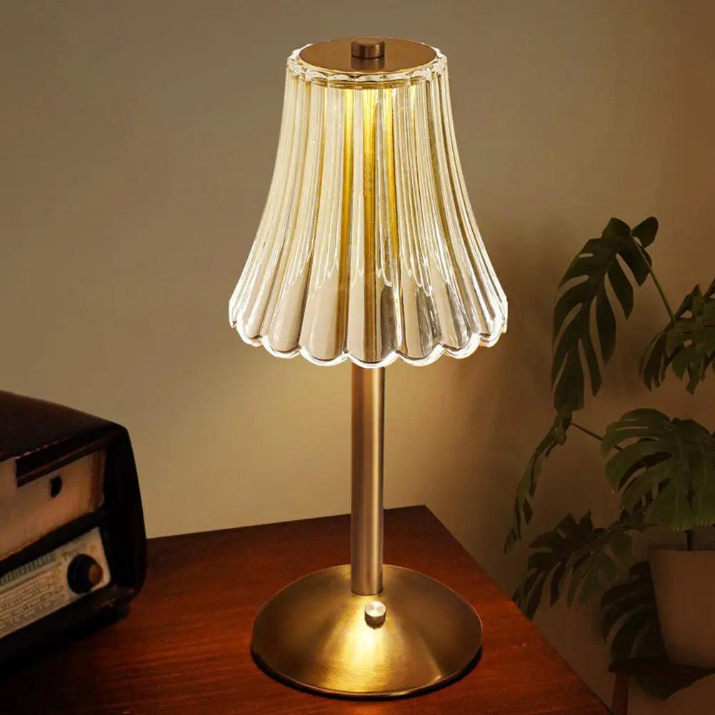 HeirloomGlow Lamp – A vintage table lamp that provides a beautiful, elegant shine 4
