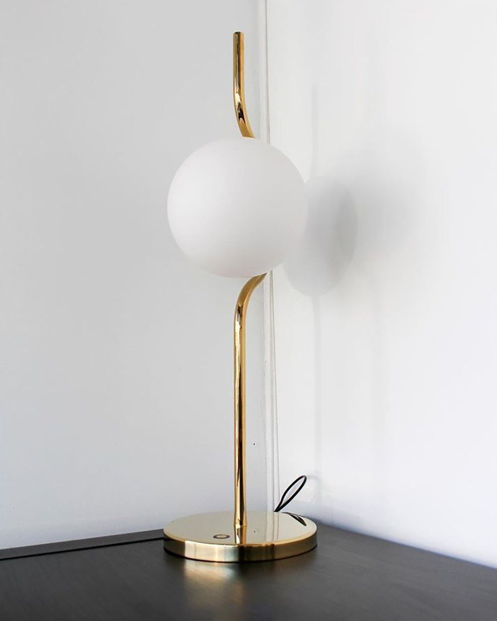 HoverGlow - Table Lamp with Weightless Design and Warm Illumination 4
