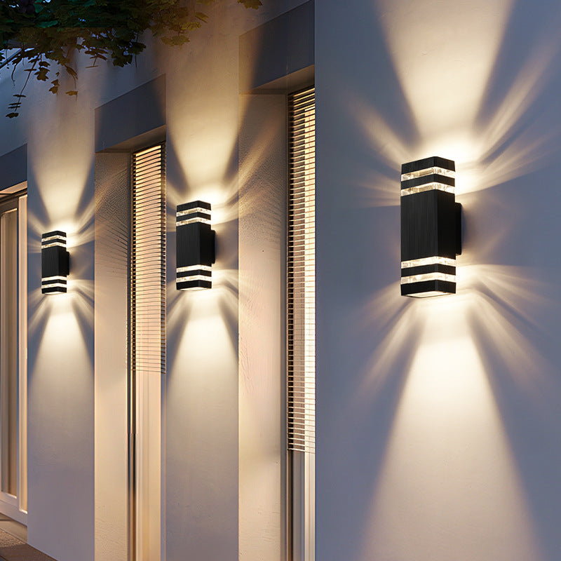 Illure | Minimalist 2-Way Outdoor Wall Lamp for Elegant Exteriors 2